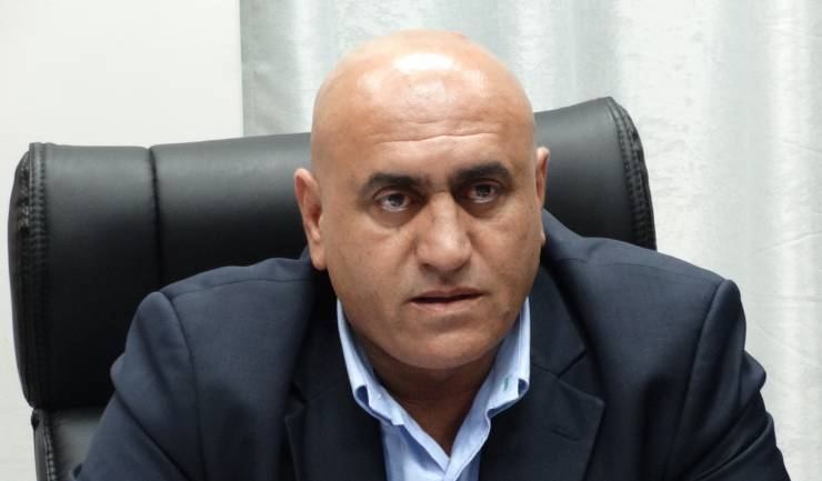 محافظ نابلس بوضح حقيقة ما يجري في مخيم بلاطة