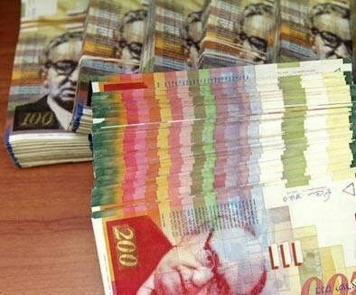 السلطة تحول اموالا للكهرباء الاسرائيلية