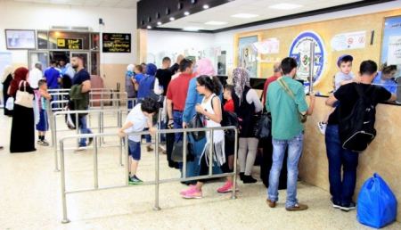 الاحتلال يمنع سفر 18 مواطنا