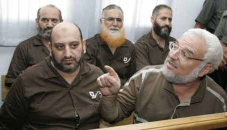 11 نائبا في سجون الاحتلال