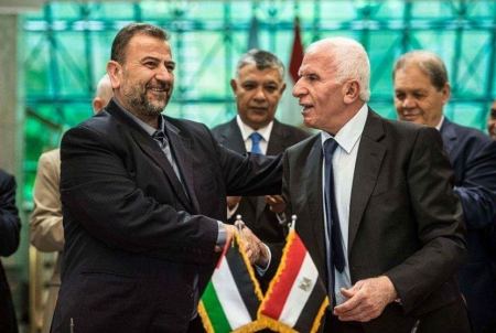  العاروري والأحمد يعلنان جزءاً من تفاصيل اتفاق المصالحة