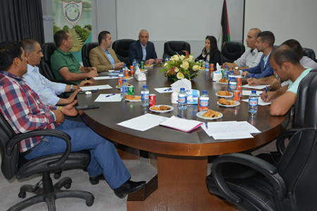 جنين: لقاء يبحث تصدير الزيت إلى الكويت