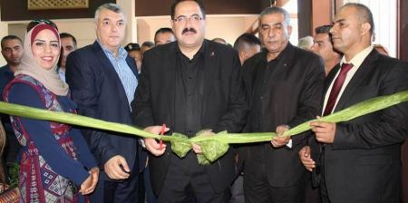 زير التربية يفتتح المعرض الفني” وطنيات” في جنين