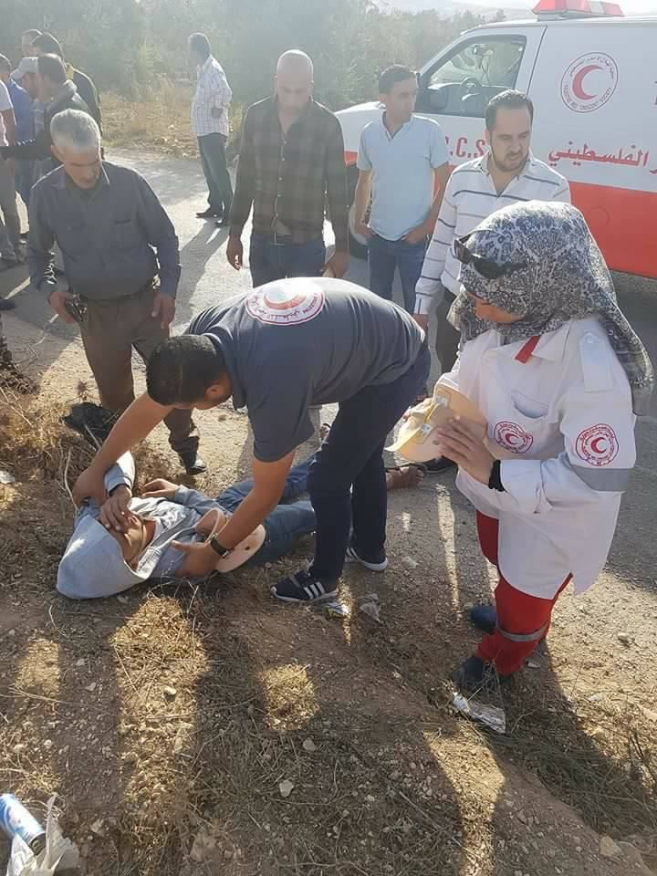 إصابة مواطن بحادث إنقلاب مركبة جنوب جنين