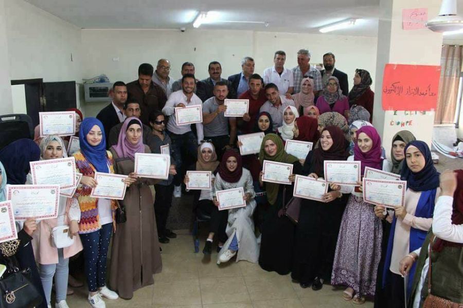  التوجيه السياسي يخرج دورة اعداد كادر شبابي بالتعاون مع جامعة القدس المفتوحة.
