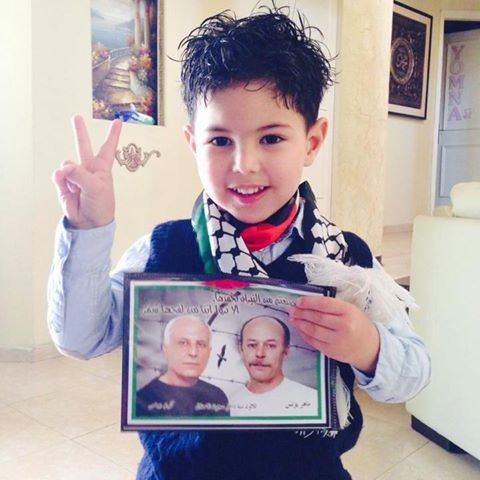 فروانة: (45) أسيرًا فلسطينيًا مضى على اعتقالهم أكثر من 20سنة