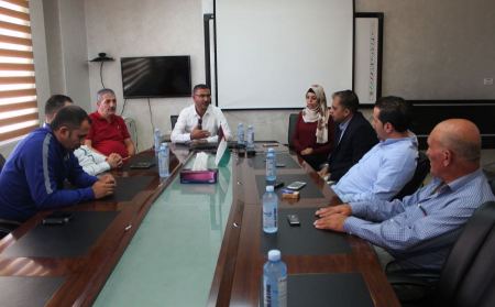  وفد من الاتحاد الفلسطيني لكرة القدم يتفقد المنشآت الرياضية في الجامعة العربية الامريكية