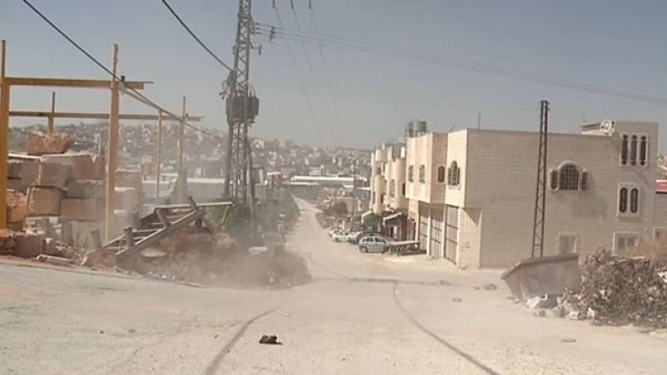 'بلدية قباطية' تبدأ بإزالة التعديات وتنظيم الشوارع