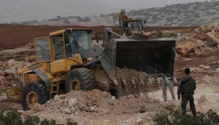 مستوطنون يجرفون مئات الدونمات جنوب نابلس