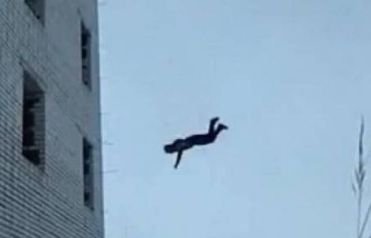 انتحار مواطن 55 عام 