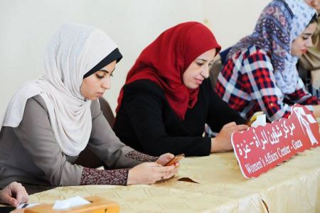 مركز شؤون المرأة بغزة يختتم جلسة تغريد تحت وسم "#هي_تقود"