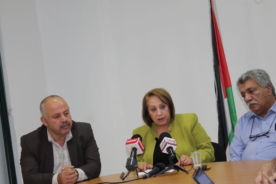 خلال مؤتمر صحفي بشبكة المنظمات الاهلية برا م الله التاكيد على حماية الحقوق والمصالح للفئات الفقيرة بتوفير شبكة امان اجتماعي