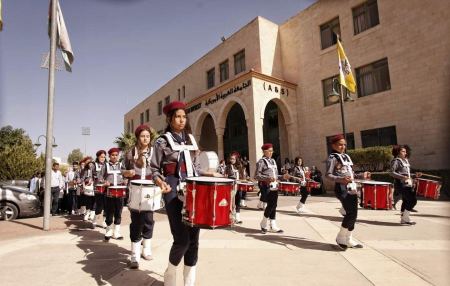 الجامعة العربية الامريكية تنظم ورشة توعوية حول الفحص السنوي لمرض سرطان الثدي
