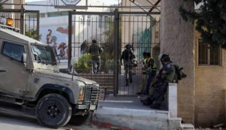 الاحتلال يغلق محيط جامعة القدس