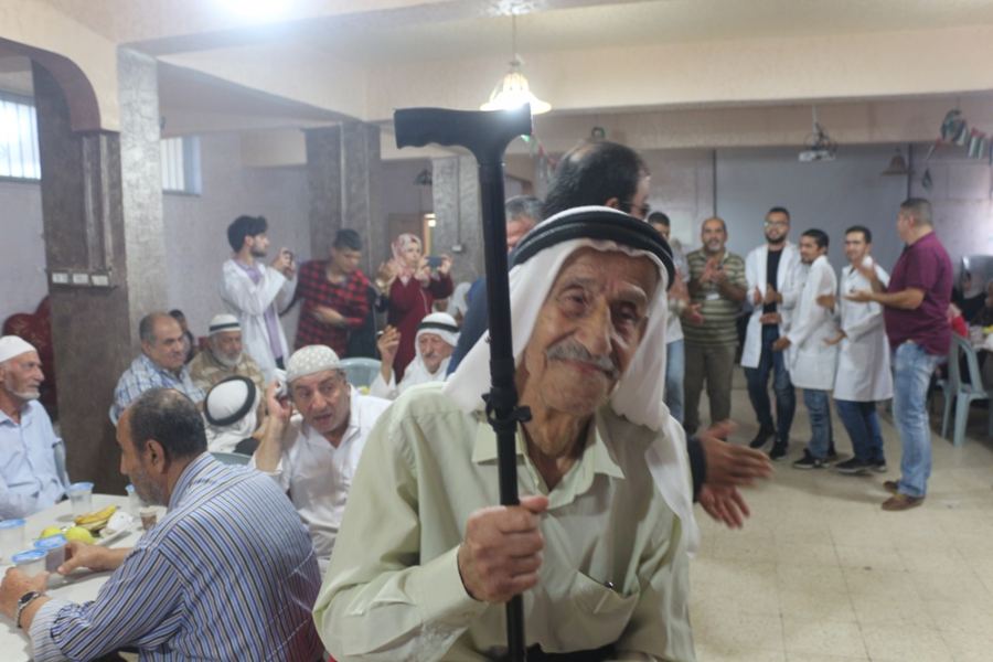 تنمية يطا تبدأ تسلم مشاريع زراعية للأسر الفقيرة
