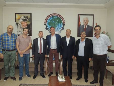 جمعية رجال الأعمال تبحث مع موفد دولي تطوير عمل الحاضنات وبيئة الاستثمار بغزة