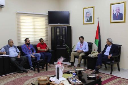  قلقيلية: المحافظ يلتقي وفدا من الاغاثة الاولية الدولية