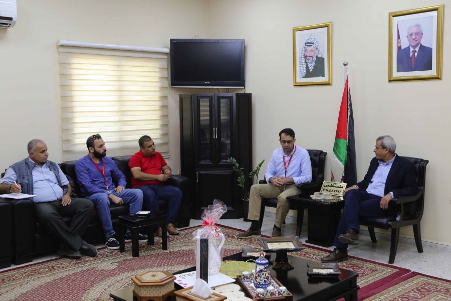  قلقيلية: المحافظ يلتقي وفدا من الاغاثة الاولية الدولية