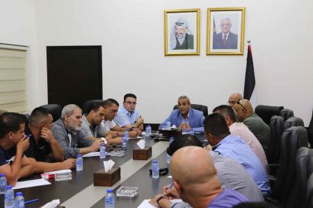  قلقيلية: اجتماع يناقش اليات التعامل مع وسائل التواصل الاجتماعي