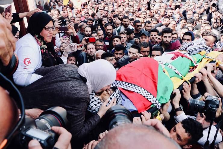  غزة: تشييع جثمان شهيد ارتقى متأثراً بإصابته في مسيرات العودة قبل شهور