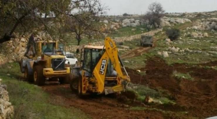 الاحتلال يجرف 22 دونما زراعية في منطقة بيت جالا