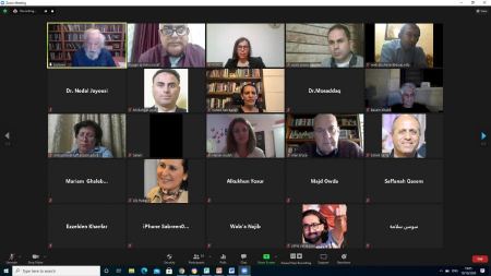  خلال ندوة في الجامعة العربية الامريكية نعوم تشومسكي يتحدث عن التطورات على الساحة الدولية والمحلية وانعكاساتها