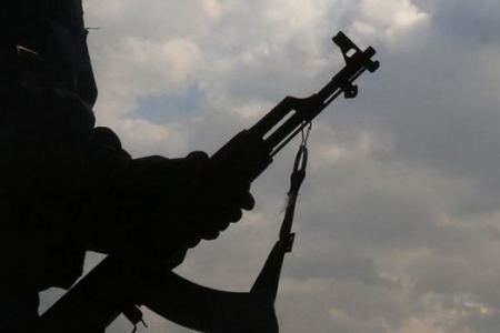 مسلحون يختطفون مصلين من داخل مسجد بغزة