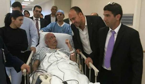 نقل صائب عريقات الى مستشفى هداسا بعد تدهور حالته بسبب الكورونا