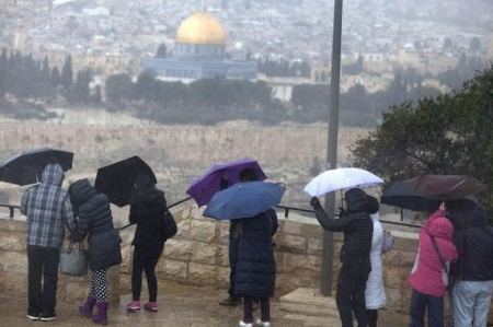 أمطار طال انتظارها قادمة الى فلسطين