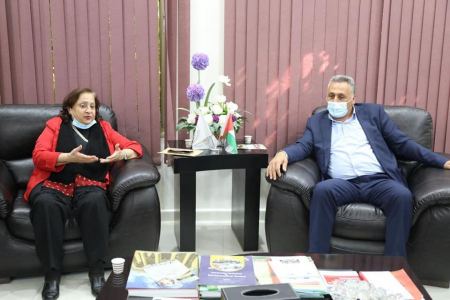 وزيرة الصحة تكرم جامعة "خضوري" على دورها في دعم الريادة والابتكار