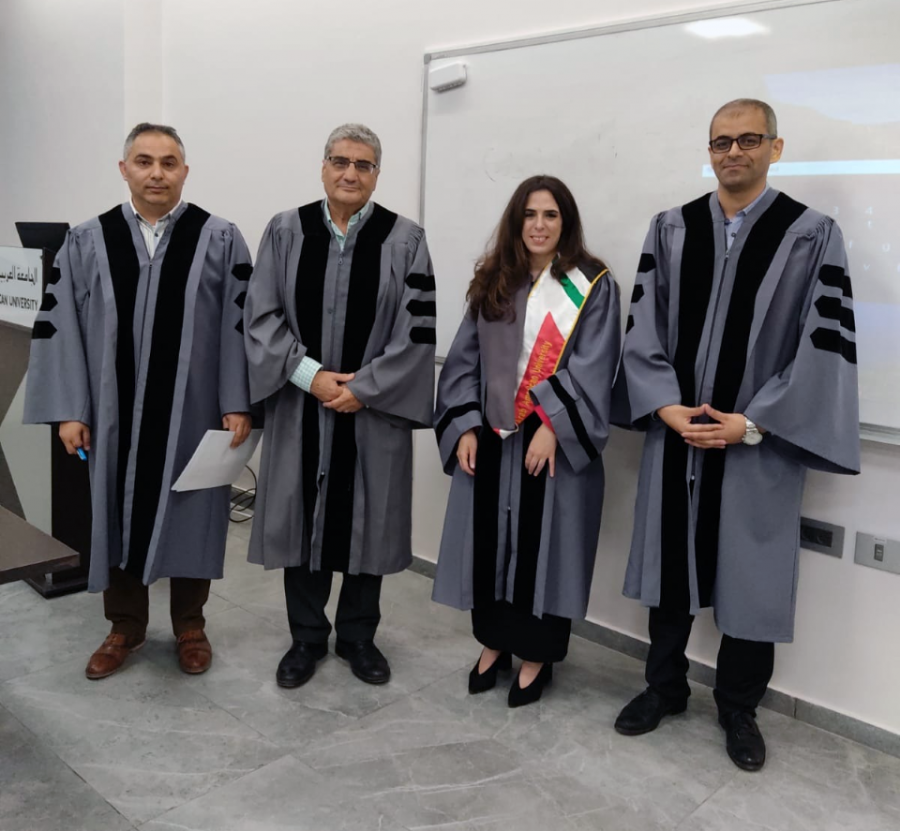 الطالبة فرح عبد اللطيف من الجامعة العربية الأمريكية تناقش رسالتها الماجستير في علم البيانات وتحليل الأعمال