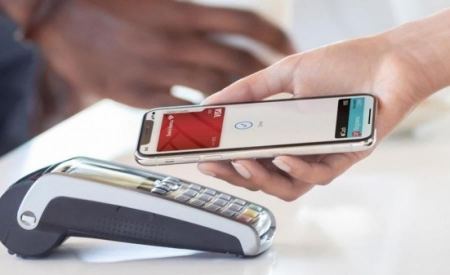 سلطة النقد تعلن عن مباشرة أعمال شركة "Apple Pay " في فلسطين