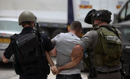 الاحتلال يعتقل 11 مواطنا من الضفة