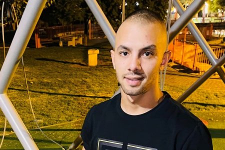 قوات الاحتلال تحاصر منزل الشهيد عدي التميمي في بلدة عناتا تمهيدا لهدمه