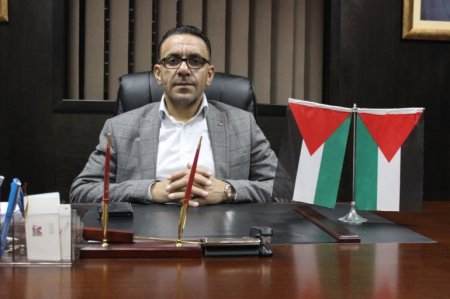 الاحتلال يجدد قرار منع محافظ القدس من دخول الضفة 
