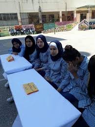 تأمين مكان مناسب ومساحة آمنة للأطفال لتكون متنفس لهم على معلب مدرسة خديجة بنت خوليد الاساسية 