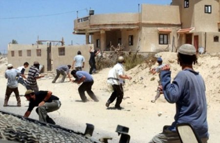 مستوطنون يحرقون مركبة ويهاجمون منزلا شمال غرب نابلس