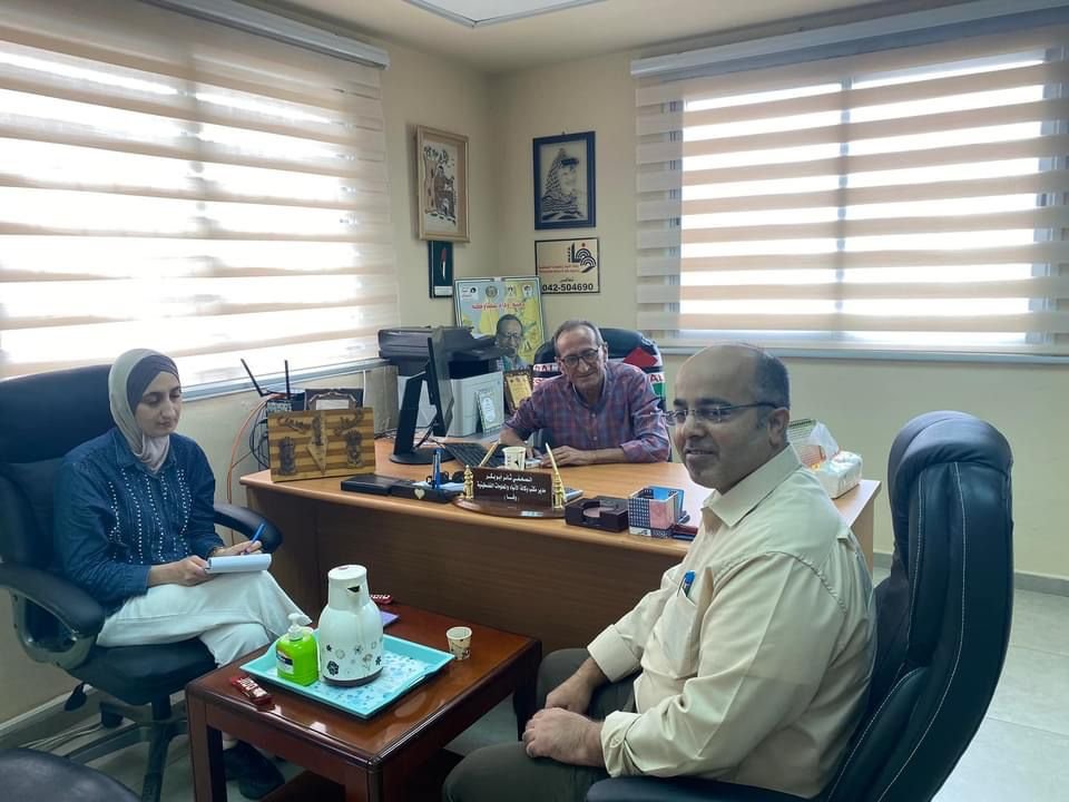 المعلم الفلسطيني إياد السوقي ابن جنين يصنف ضمن أفضل 50 معلما على مستوى العالم