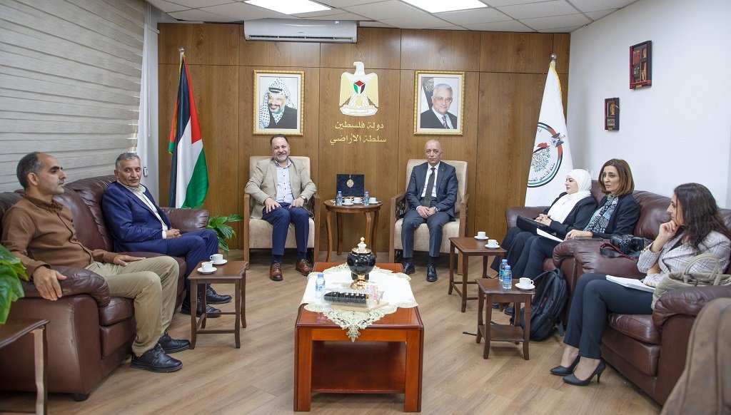 سلطة الأراضي وسلطة المياه تبحثان تخصيص أراضٍ لتنفيذ مشروع إستراتيجي لمعالجة المياه في شمال الضفة