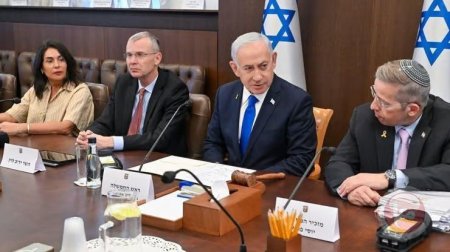 نتنياهو: سنحدد القوات الدولية المقبولة لدينا.. والقينا 150 طنا متفجرات على غزة