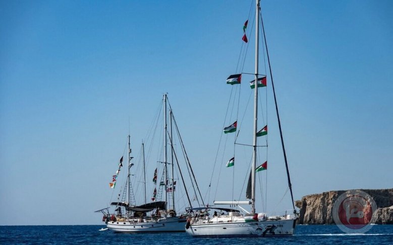 سفن اسرائيلية تهاجم أسطول غزة