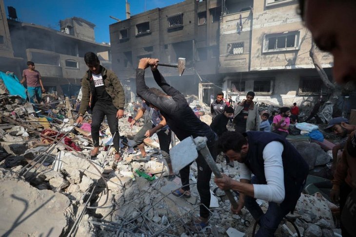 منذ فجر اليوم: 20 شهيدا وانتشال جثامين 121 آخرين في قطاع غزة