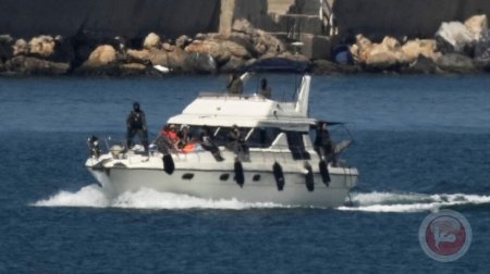 بحرية الاحتلال تعتقل 4 صيادين في بحر خان يونس