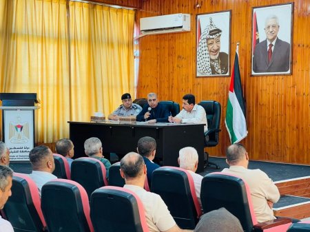 قلقيلية: المحافظ يترأس اجتماع لجنة الطوارئ العليا.