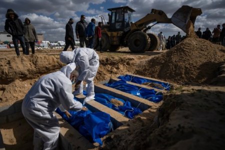 الصليب الأحمر يتسلم من إسرائيل جثامين 45 فلسطينيا
