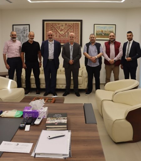 مدى العرب تستقبل رئيس مجلس إدارة والرئيس التنفيذي لهيئة تنظيم قطاع الاتصالات