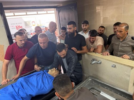 شهيد و16 إصابة في هجوم للمستعمرين على قاطفي الزيتون في برقة ورامين