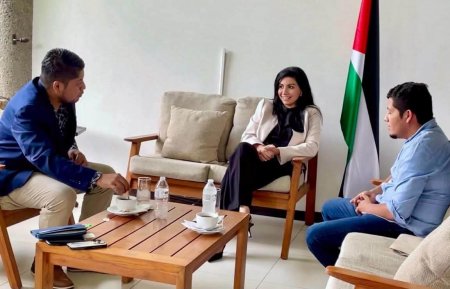 سفيرة دولة فلسطين لدى السلفادور تعقد اجتماعاً مع ممثلين عن جمعية إعادة التدوير السلفادورية