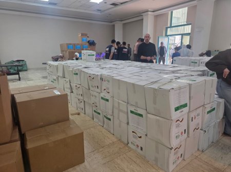 بتوجيهات محافظ محافظة الخليل.. لجنة المساندة والإغاثة تواصل لليوم الثاني توزيع المساعدات على العائلات المتضررة من العملية العسكرية الإسرائيلية