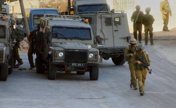 محاولة طعن وجيش الاحتلال يبحث عن المنفذ في الخليل